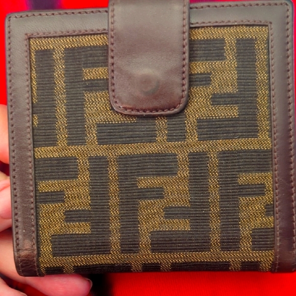 FENDI ZUCCA CANVAS & LEATHER WALLET 👜 - Picture 1 of 15